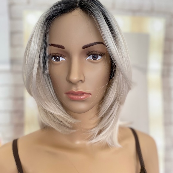 New platinum Bob synthetic lace front wig - Picture 11 of 11